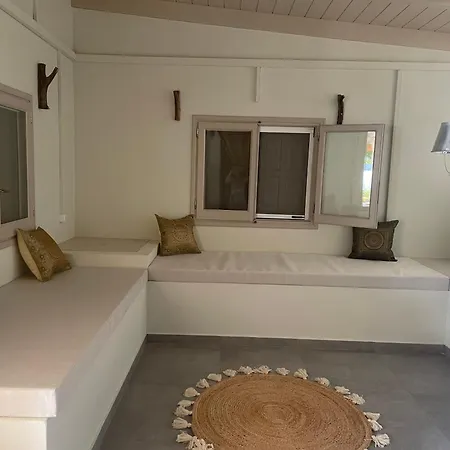 Thapsa House كيمي
